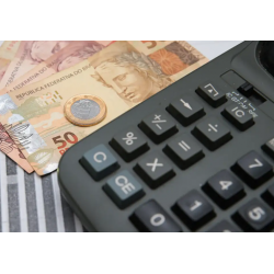 Senado aprova isenção de IR para quem ganha até dois salários-mínimos